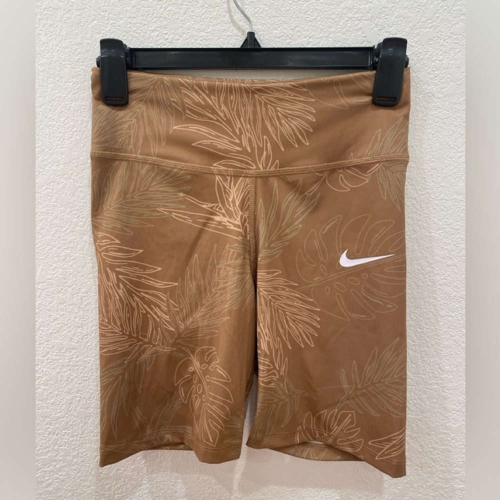 Nike dry fit compression shorts size S